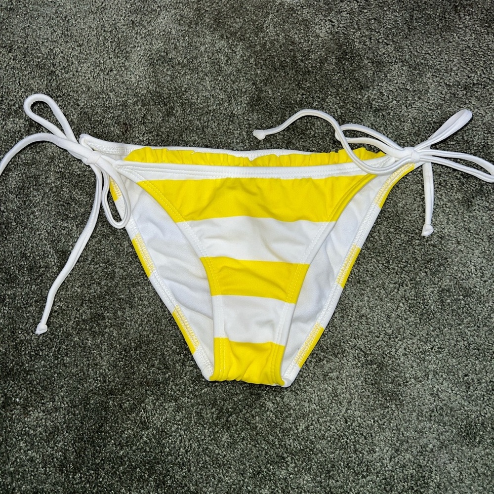 NEW WITHOUT TAGS ROXY YELLOW AND WHITE STRIPED SWIMSUIT BIKINI BOTTOM SZ SMALL